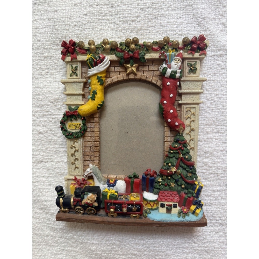 Vintage‎ Resin 3D Christmas Holiday Fireplace Stocking Toys Picture Photo Frame